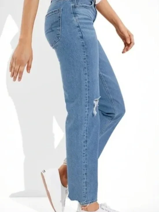 American Eagle Outfitters Light Blue Straight-Leg Jeans with Knee Distress - Picture 2 of 5